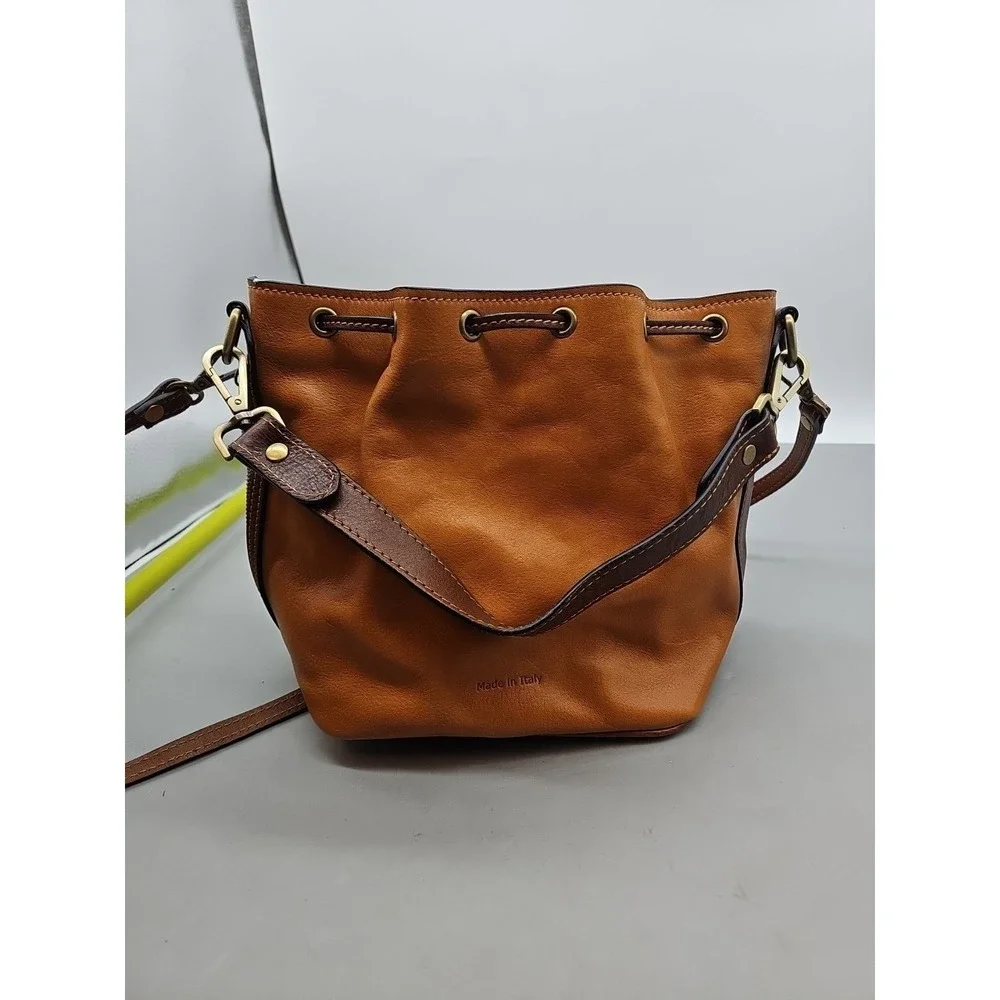 Pratesi‎ firenze hobo bucket bag Crossbody Leather Soft EUC.